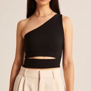 Double-Layered Seamless Fabric One-Shoulder Cutout Top